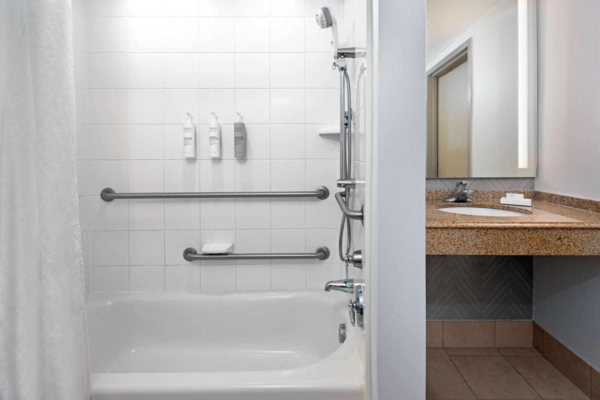 Hilton Garden Inn Tampa Airport/Westshore מראה חיצוני תמונה