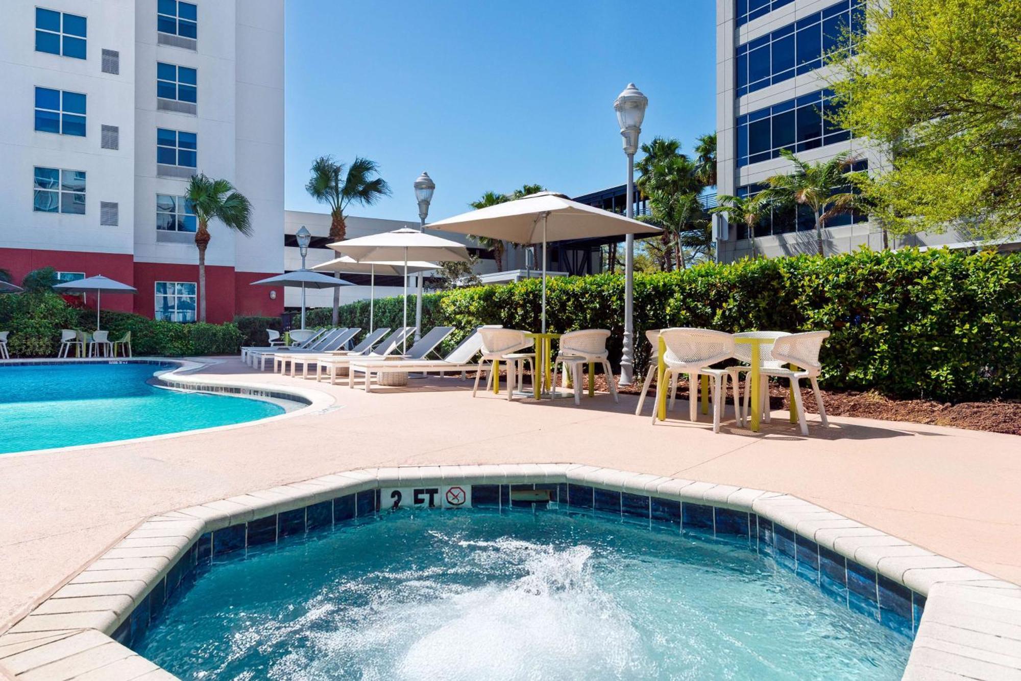 Hilton Garden Inn Tampa Airport/Westshore מראה חיצוני תמונה